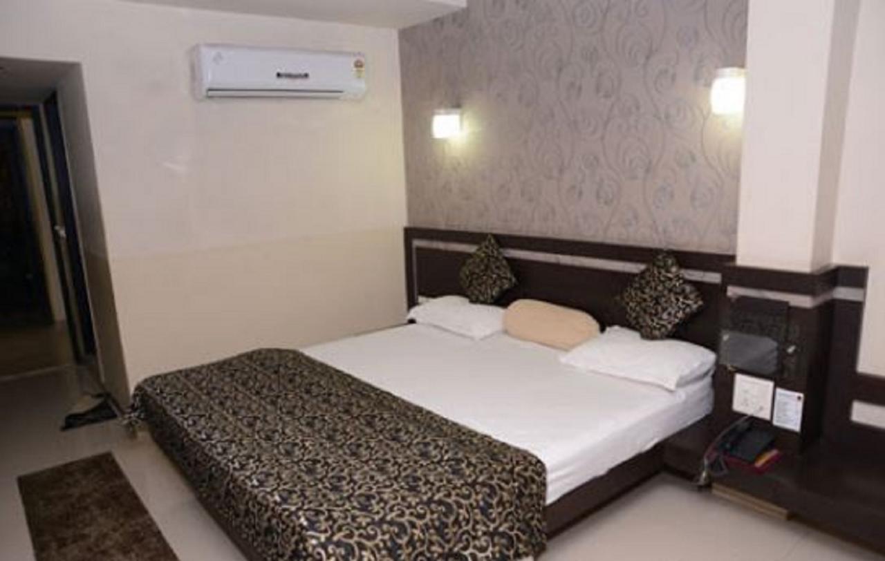 Hotel Savshanti Towers Βαντοντάρα Εξωτερικό φωτογραφία